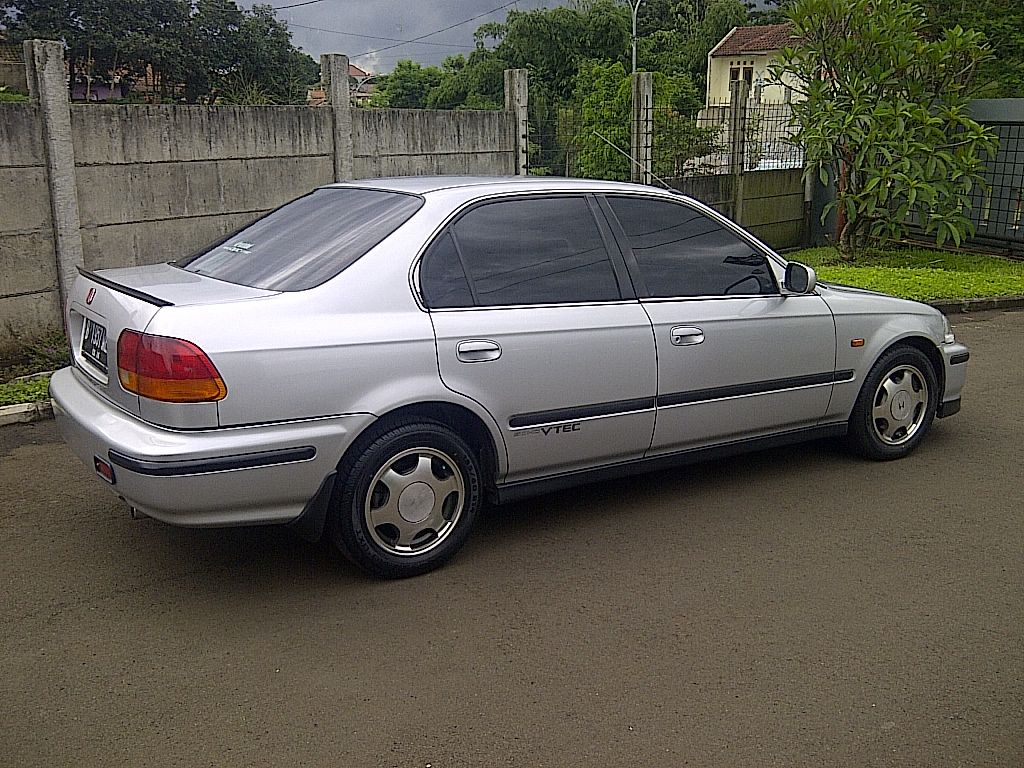 JUAL HONDA CIVIC FERIO 1997 Silver JUAL HONDA CIVIC FERIO 1997 Silver