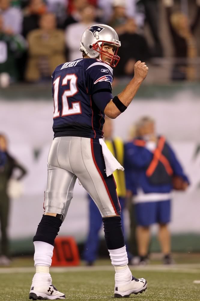 http://i926.photobucket.com/albums/ad104/BigBlueCowboy/NFL%202011/TomBrady-1.jpg