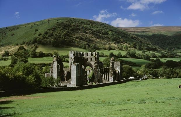 walk-llanthony_1489389i.jpg