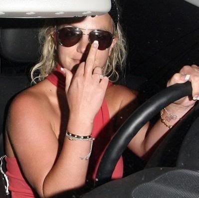 britney spears middle finger