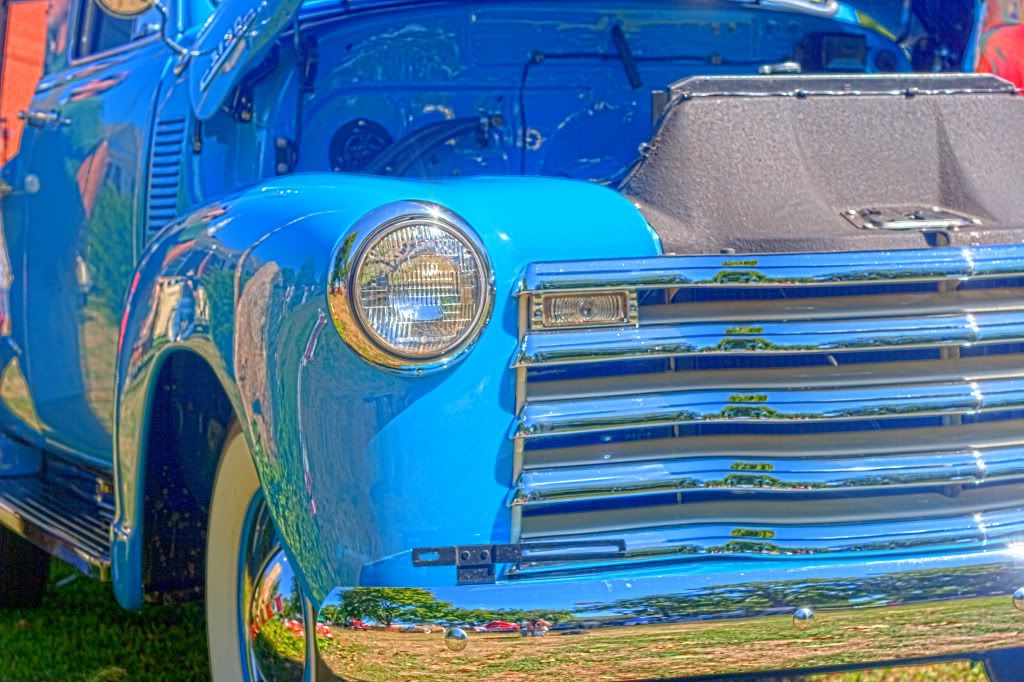 IMAGE: http://i926.photobucket.com/albums/ad110/sevmeera/BLUECAR.jpg